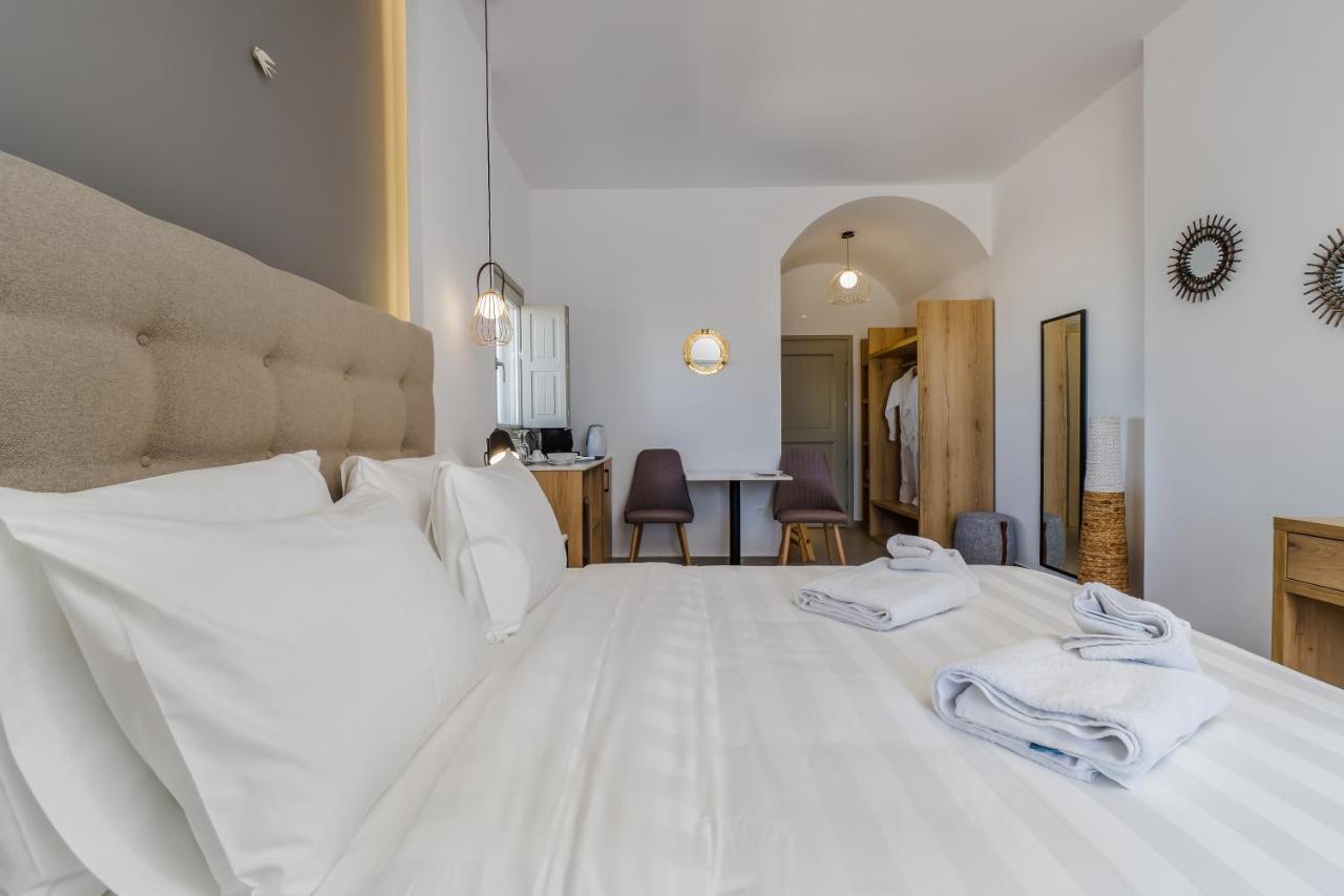 Symphony Suites Santorini Pyrgos Kallistis Bilik gambar