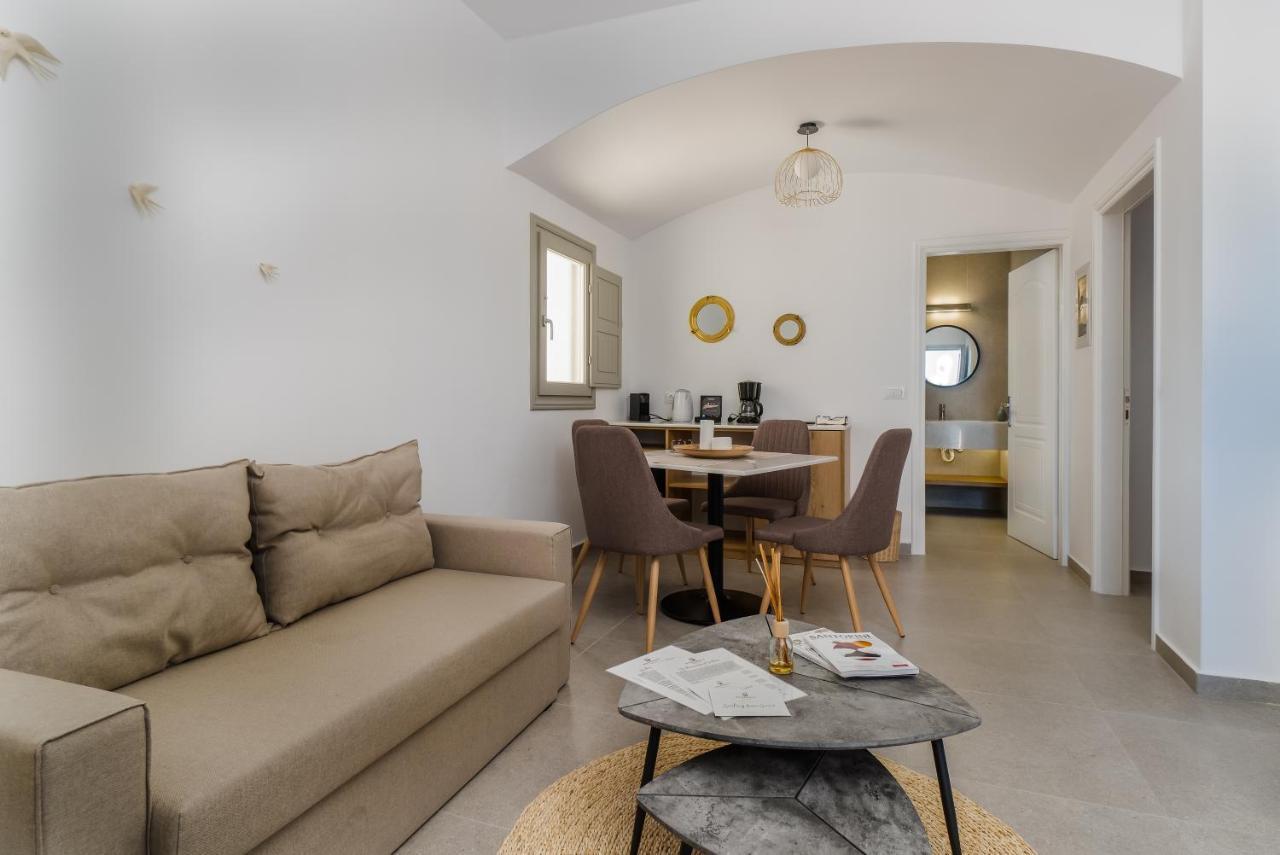 Symphony Suites Santorini Pyrgos Kallistis Bilik gambar